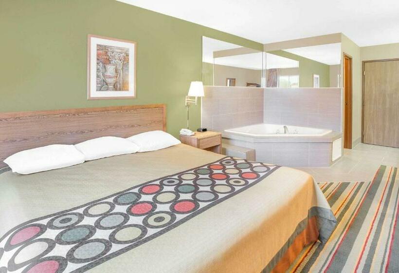 استودیوی لوکس, Super 8 By Wyndham East Moline