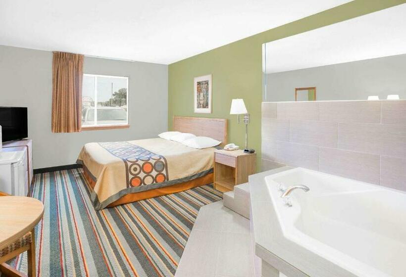 استودیوی لوکس, Super 8 By Wyndham East Moline