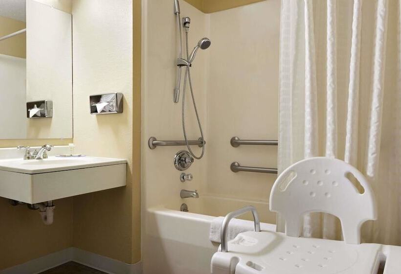 اتاق استاندارد با تخت دوبل برای معلولان, Super 8 By Wyndham Marion