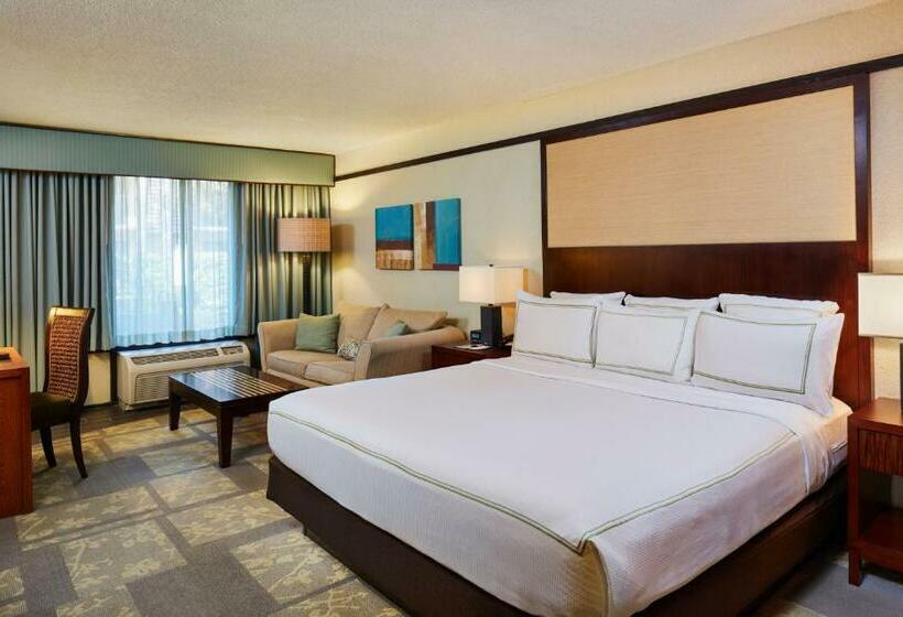 Standard Room King Bed Adapted for people with reduced mobility, Doubletree By Hilton  Orlando At Seaworld
