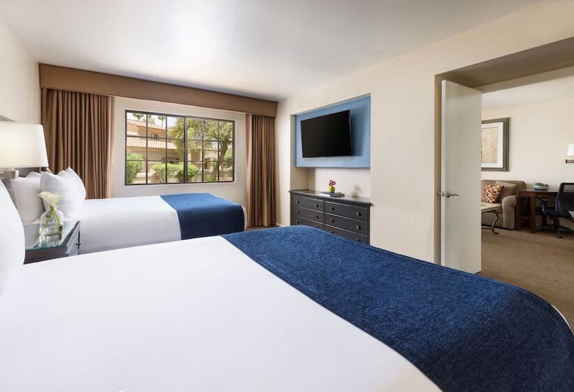 سوییت, The Scottsdale Plaza Resort & Villas