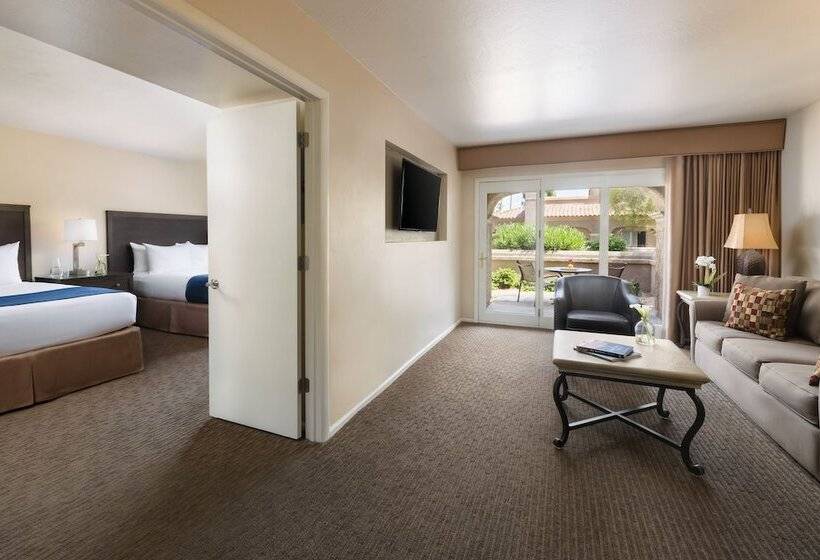 سوییت, The Scottsdale Plaza Resort & Villas