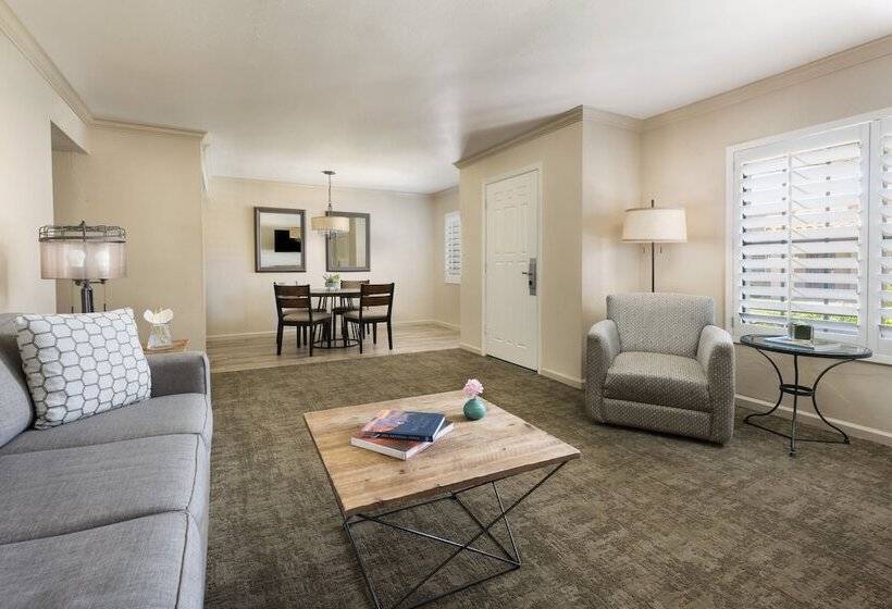سوییت, The Scottsdale Plaza Resort & Villas
