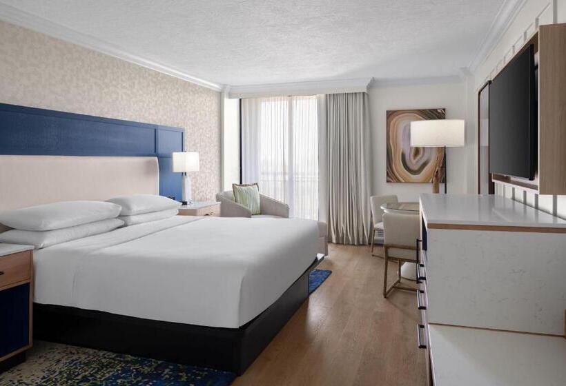 اتاق استاندارد با تخت بزرگ, Sheraton Sand Key Resort