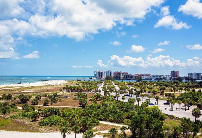 اتاق استاندارد با چشم‌انداز, Sheraton Sand Key Resort