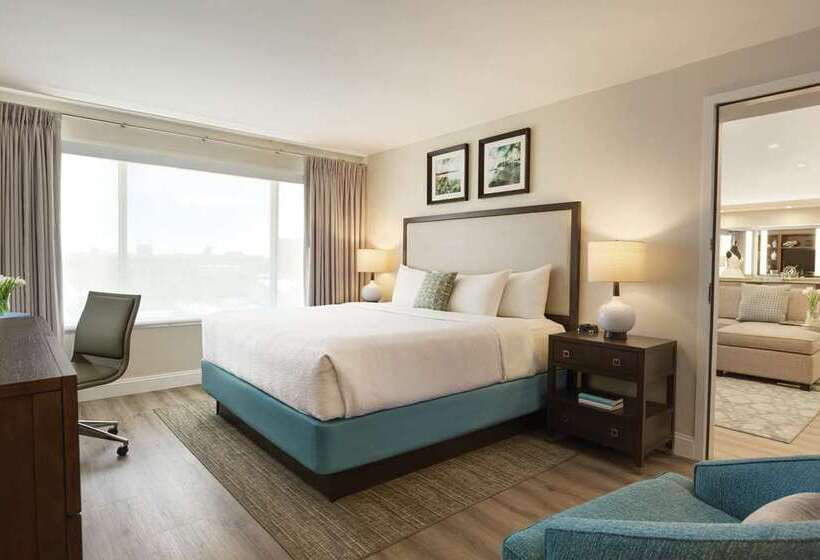 سوئیت با تخت بزرگ, Ballast Wilmington, Tapestry Collection By Hilton