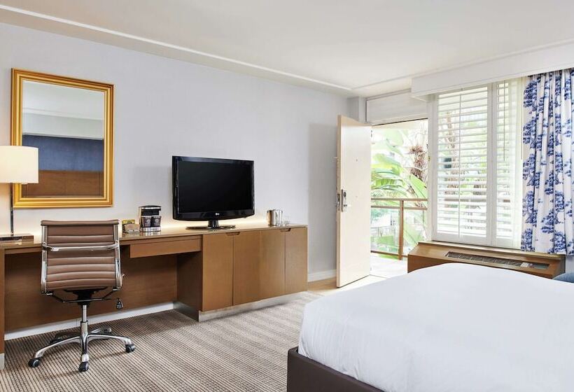 Standard Room Adapted for people with reduced mobility, Doubletree By Hilton Torrance South Bay