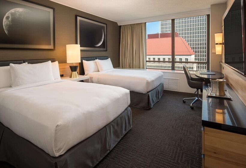 اتاق استاندارد با 2 تخت دوبل, Hilton Portland Downtown