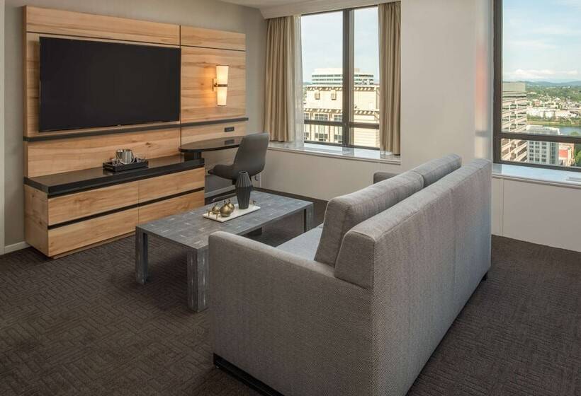 غرفه قياسيه سريرين مزدوجين, Hilton Portland Downtown