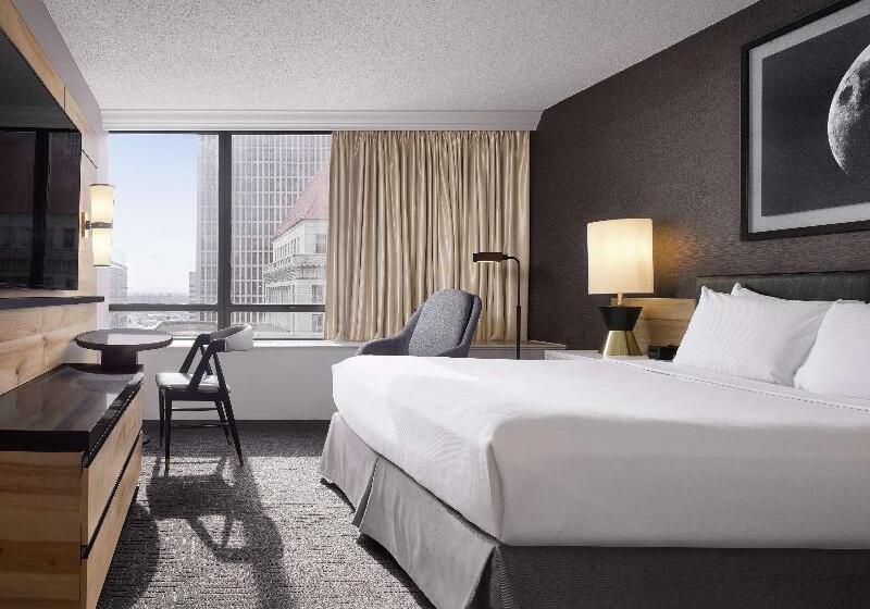 اتاق استاندارد با تخت بزرگ, Hilton Portland Downtown