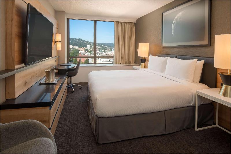اتاق استاندارد با تخت بزرگ, Hilton Portland Downtown