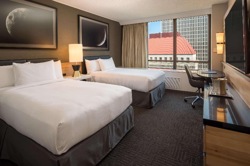 اتاق استاندارد با چشم‌انداز شهر, Hilton Portland Downtown