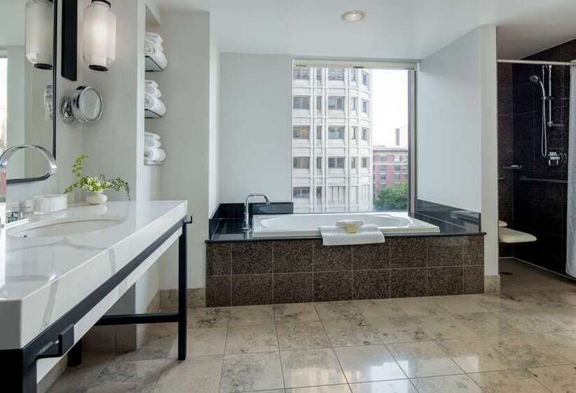 اتاق استاندارد با تخت بزرگ, Hilton Portland Downtown