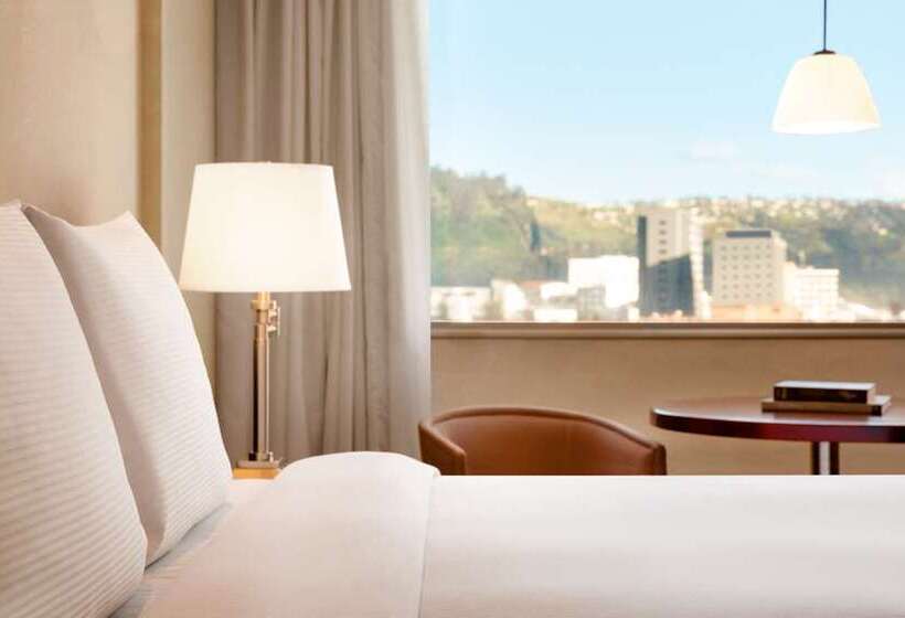 سوئیت با تخت بزرگ, Hilton San Diego Airport/harbor Island