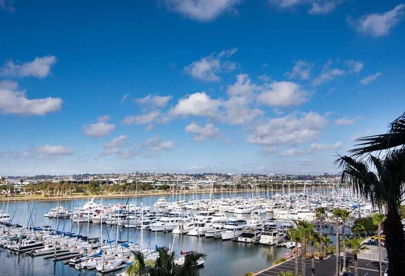 سوئیت با تخت بزرگ, Hilton San Diego Airport/harbor Island