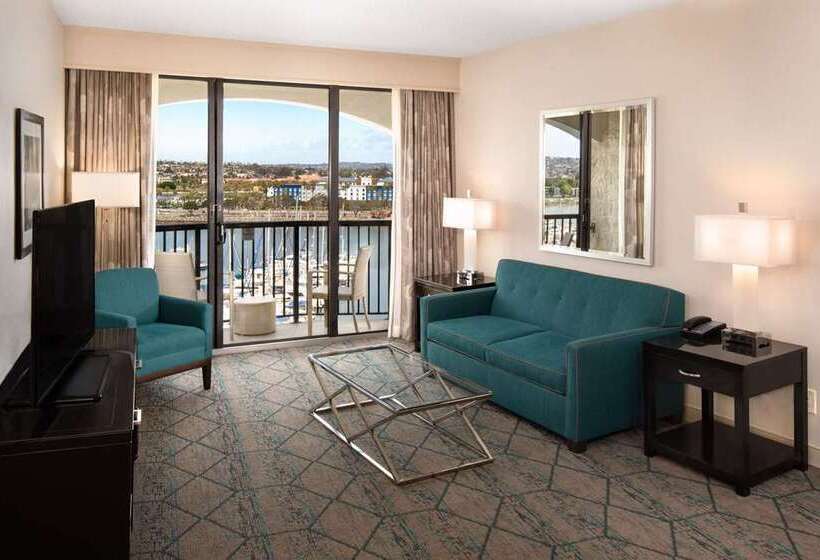 سوئیت با تخت بزرگ, Hilton San Diego Airport/harbor Island