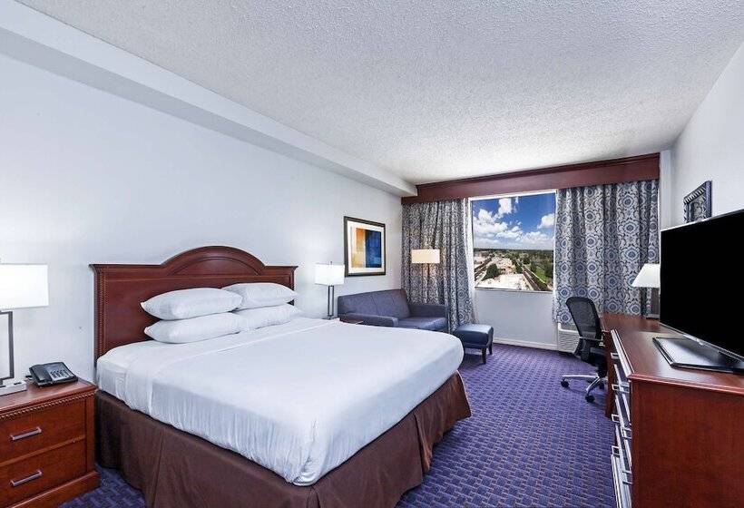 Deluxe Room Adapted for people with reduced mobility, Hilton Waco