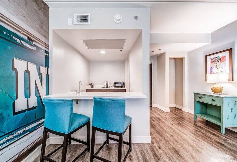 Suite Adapted for people with reduced mobility, Indigo Atlanta – Vinings