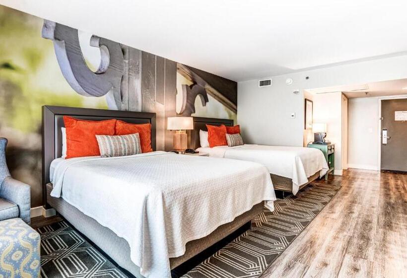 اتاق استاندارد با چشم‌انداز استخر, Indigo Atlanta Vinings, An Ihg