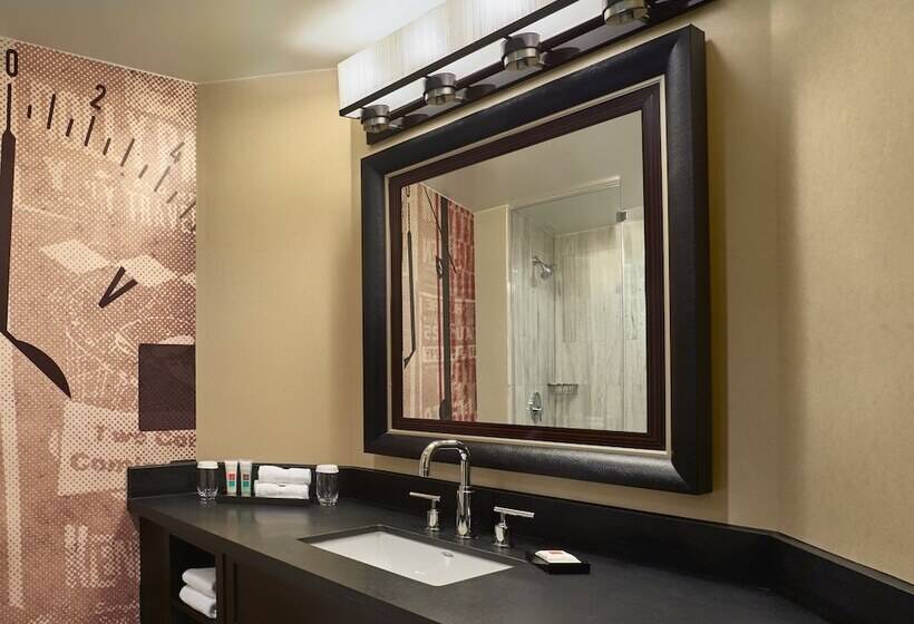 Premium Room, Loews Nashville Hotel At Vanderbilt Plaza