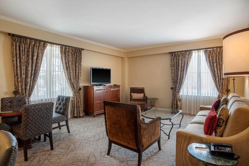 Люкс Кровать Кинг, Omni Royal Orleans