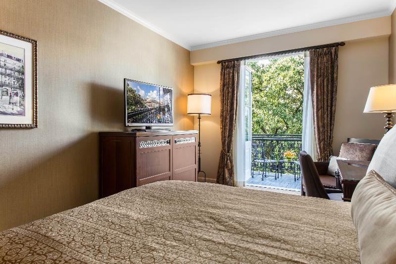 Номер Deluxe с Балконом, Omni Royal Orleans