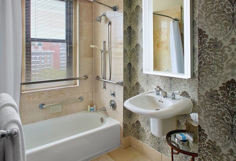חדר דלוקס מותאם לאנשים עם מוגבלויות, Omni Shoreham