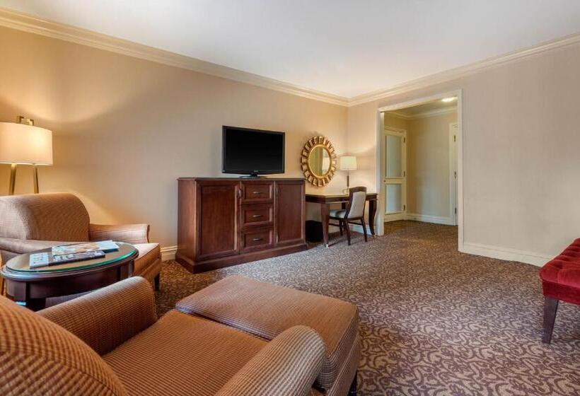 Quarto Premium, Omni William Penn