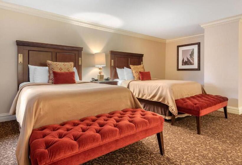 Deluxe Room Adapted for people with reduced mobility, Omni William Penn