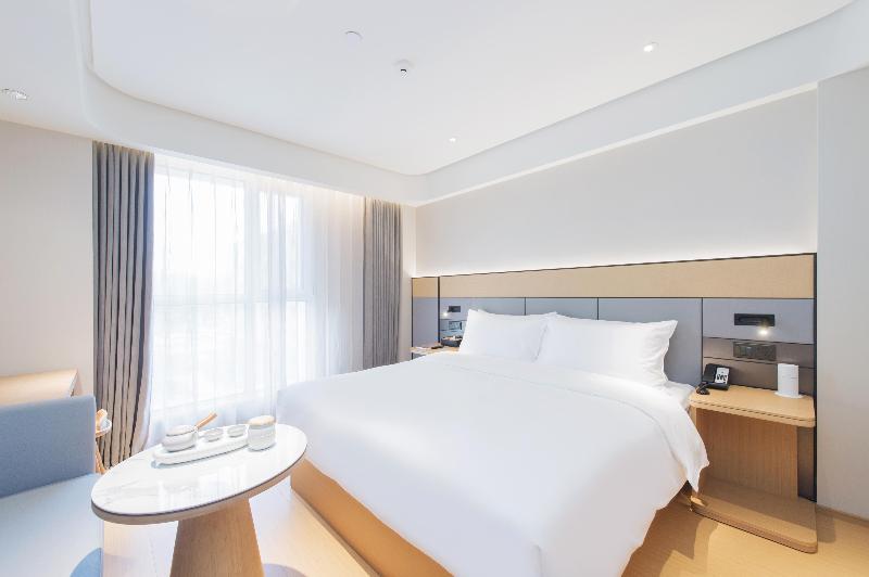 اتاق استاندارد با تخت بزرگ, Rodeway Inn & Suites Corona