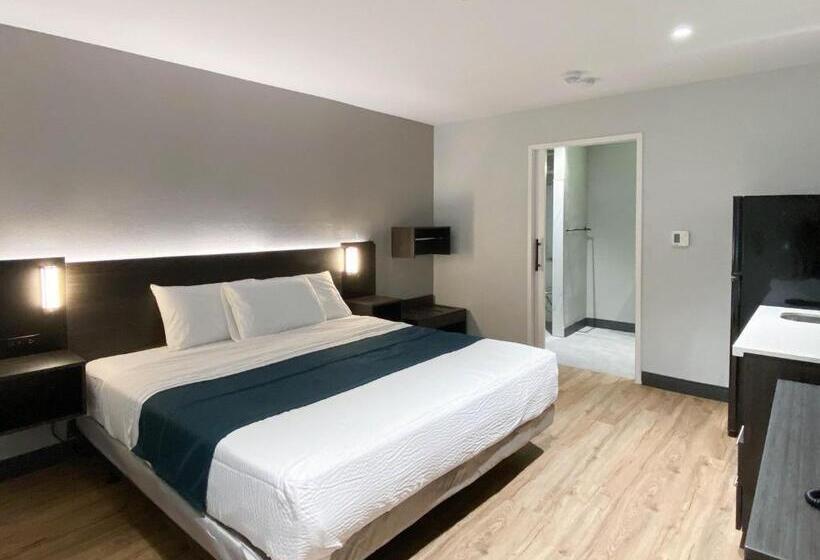 اتاق استاندارد با تخت بزرگ برای معلولان, Studio 6 Suites Stockton, Ca Waterfront