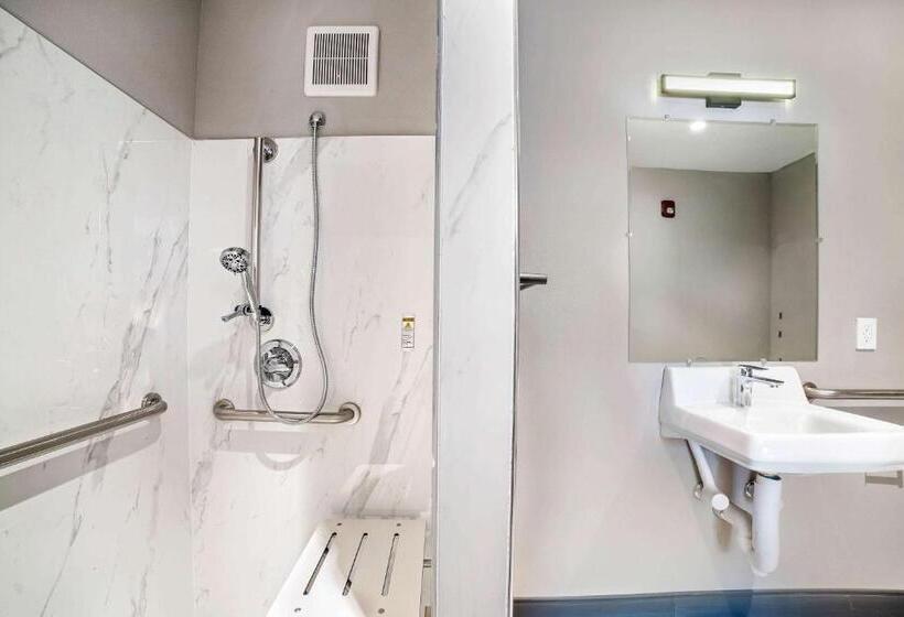 اتاق استاندارد با تخت بزرگ برای معلولان, Studio 6 Suites Stockton, Ca Waterfront
