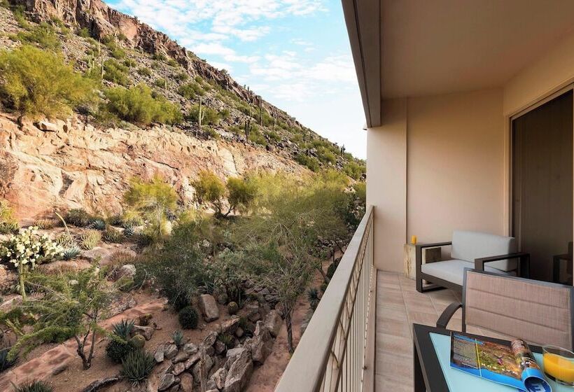 Deluxe Room Adapted for people with reduced mobility, The Canyon Suites At The Phoenician, A Luxury Collection Resort, Scottsdale