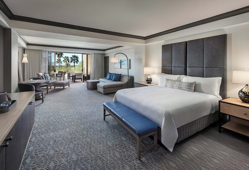 Standard Room Double Bed, The Canyon Suites At The Phoenician, A Luxury Collection Resort, Scottsdale