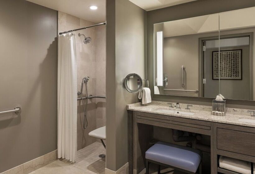 Deluxe Room Adapted for people with reduced mobility, The Canyon Suites At The Phoenician, A Luxury Collection Resort, Scottsdale