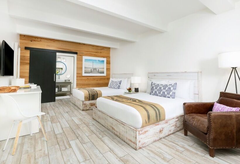 اتاق استاندارد با تخت دو نفره بزرگ, The Gates Hotel Key West