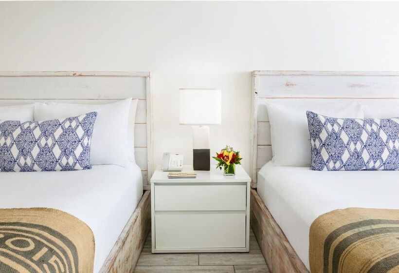 اتاق استاندارد با تخت دو نفره بزرگ, The Gates Hotel Key West