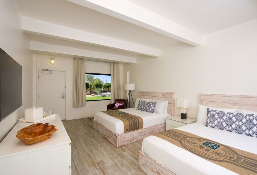 اتاق لوکس با چشم‌انداز استخر, The Gates Hotel Key West