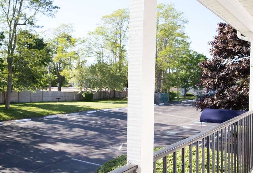 اتاق لوکس, The Tidewater Inn   Cape Cod
