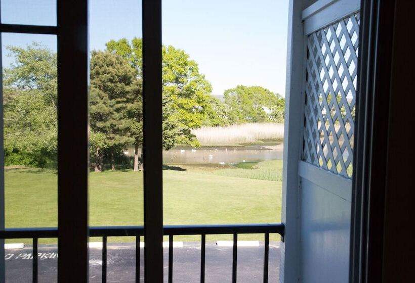 اتاق استاندارد, The Tidewater Inn   Cape Cod