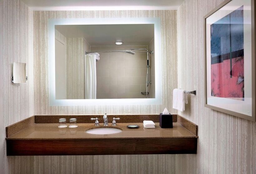 استودیوی استاندارد با تخت دوبل, The Westin Cincinnati
