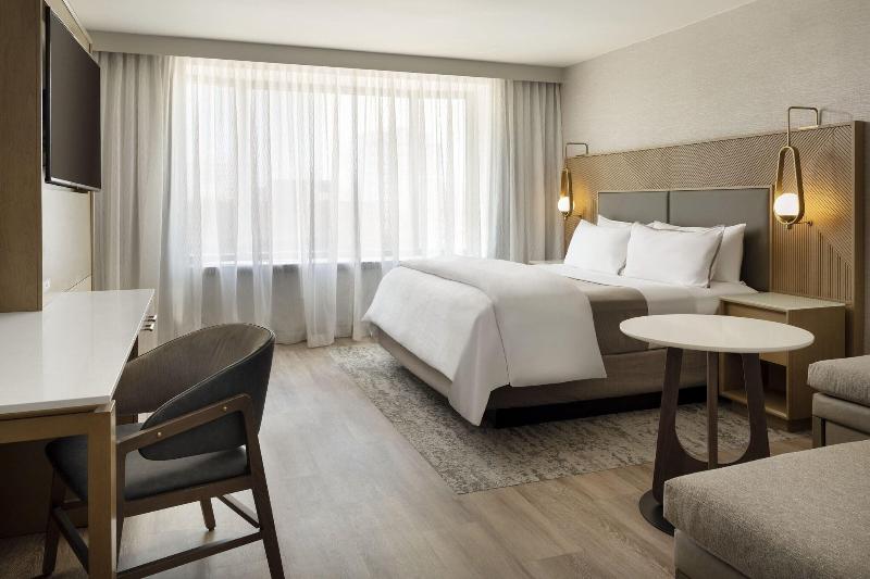 キングサイズベッドのスタンダードルーム, The Westin Denver Downtown