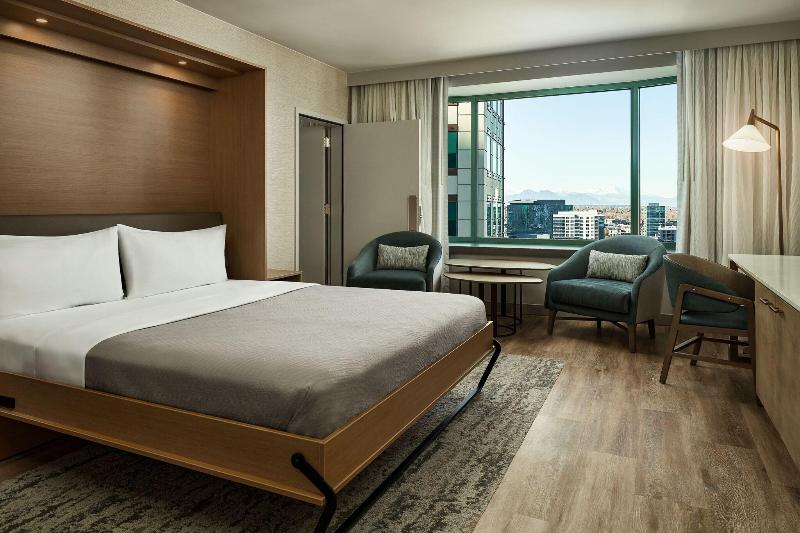 キングサイズベッドのスイートルーム, The Westin Denver Downtown