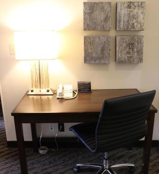 스탠다드 룸 킹사이즈 침대, Valley River Inn