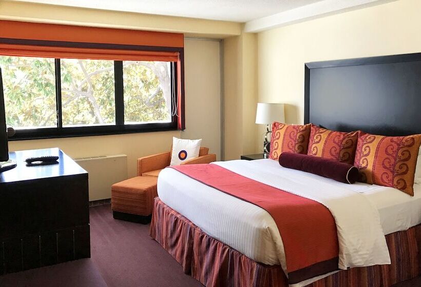 Superior Room Adapted for people with reduced mobility, Washington Plaza