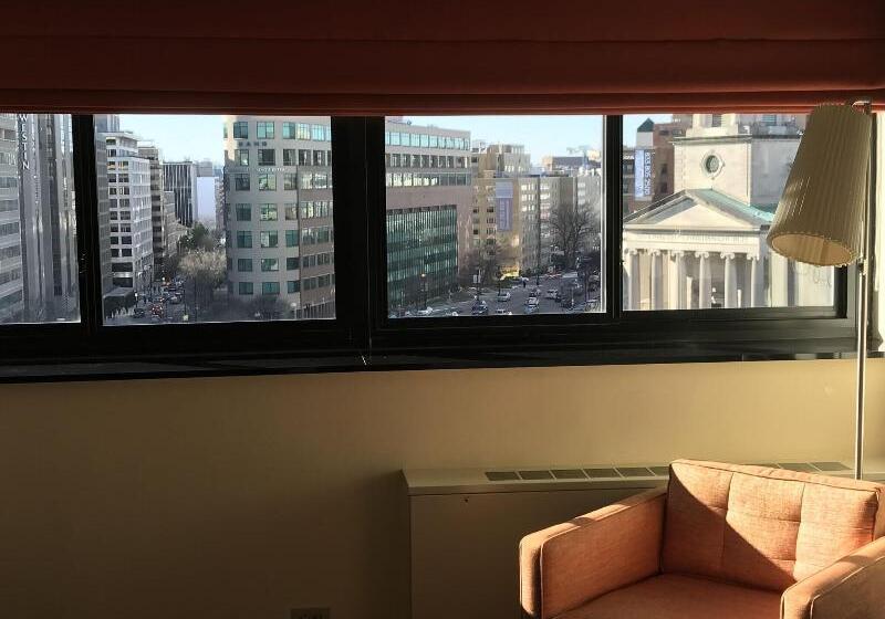 اتاق سوپریور, Washington Plaza