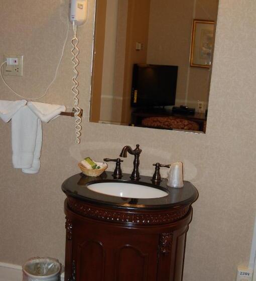 اتاق استاندارد با 2 تخت دوبل, Windsor Inn