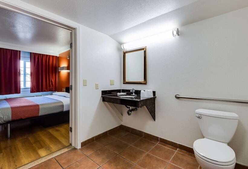 اتاق لوکس, Motel 6 San Jose Convention Center