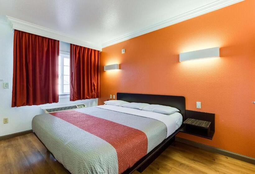 اتاق لوکس با تخت بزرگ, Motel 6 San Jose Convention Center