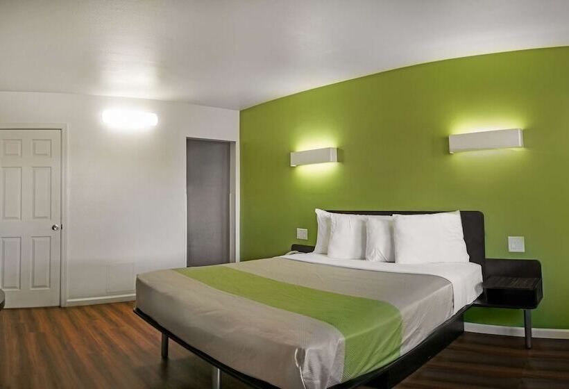 اتاق لوکس, Motel 6visalia, Ca